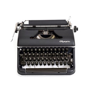 Vintage Typewriter Olympia SM2, Black Typewriter, Working Typewriter Made in Germany, Antique Typewriter Black, Old Typewriter, Writers Gift