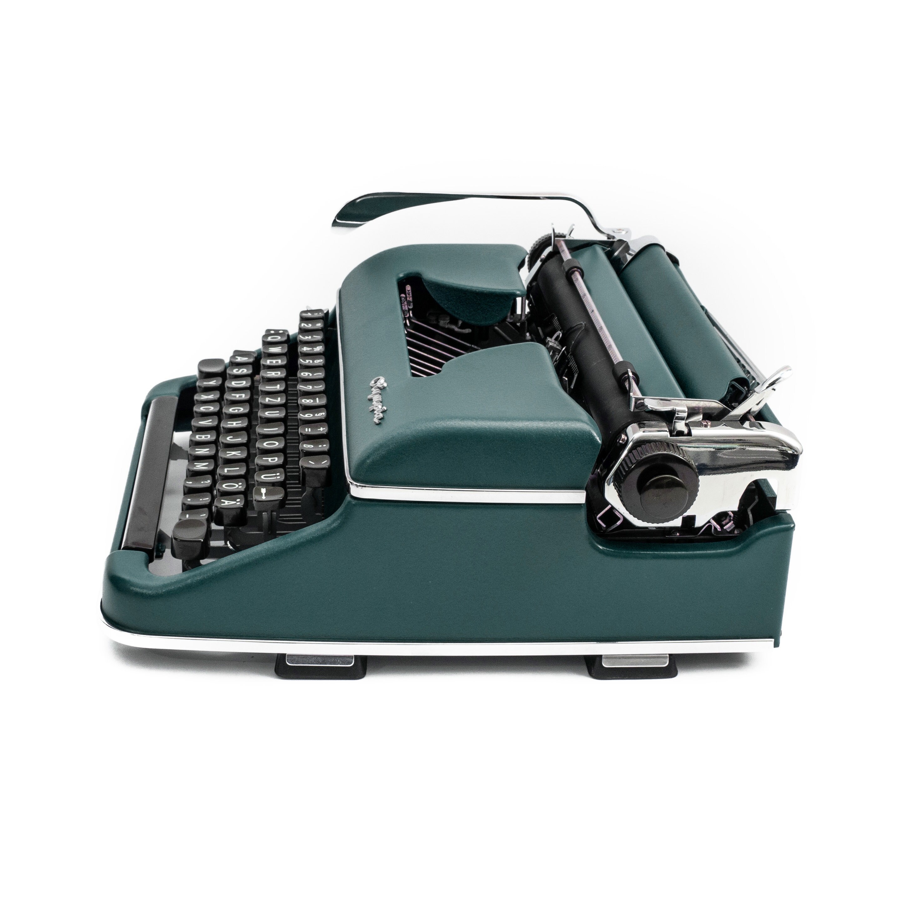 タイプライター オリンピア Olympia Manual Typewriter Color Black Vintage Used From