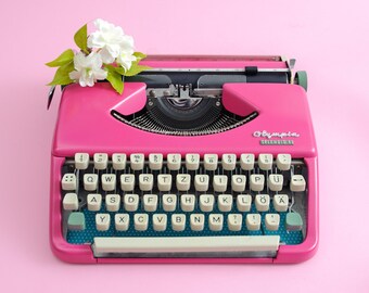 Portable typewriter pink OLYMPIA SPLENDID working typewriter gift for girl pink wedding decoration