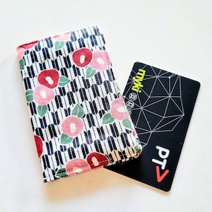 LAST STOCK | Fabric card holder | Yagasuri矢絣 x Camellia椿, Business card, credit card, Railway pass, card wallet, gift for her, Xmas gift