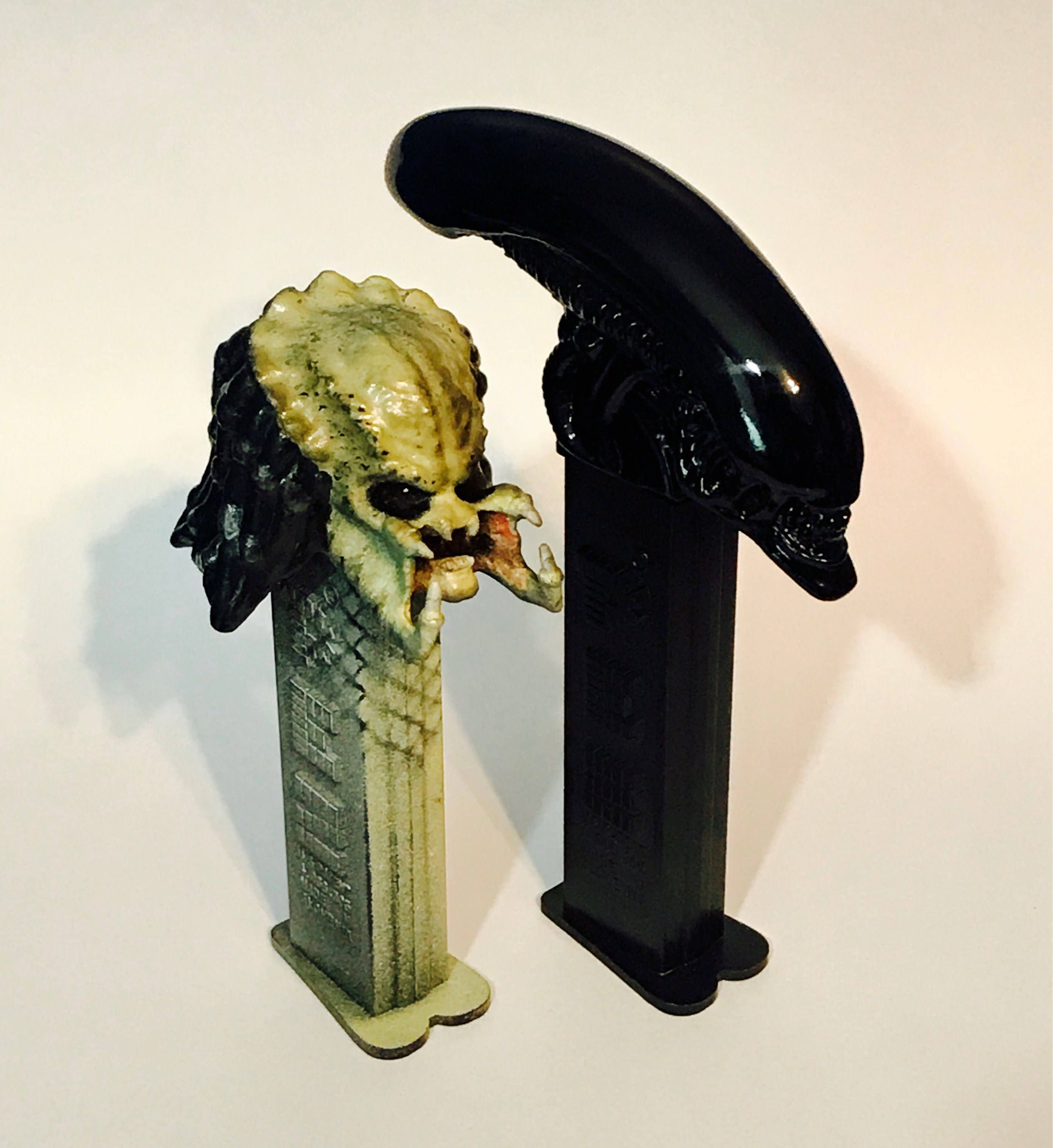 Custom/ functional Alien V. Predator Candy/Pez Dispenser Set Etsy