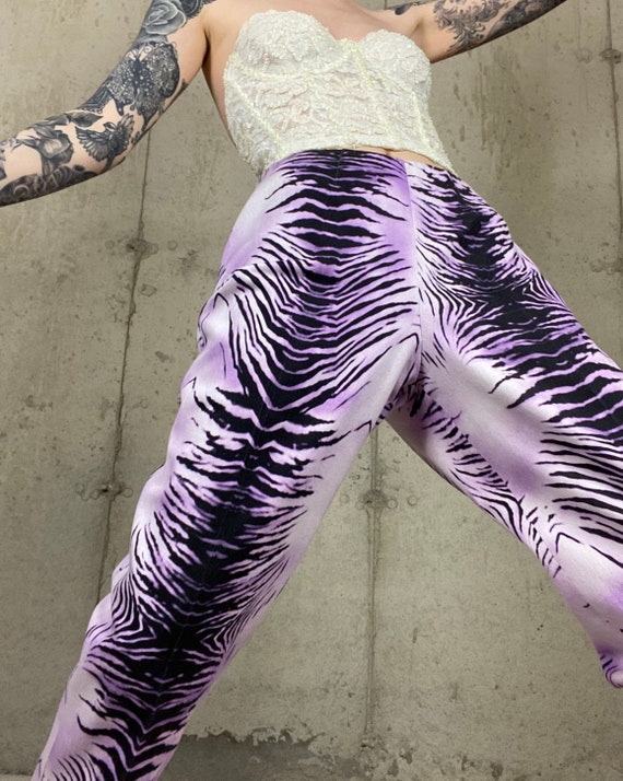 VINTAGE Deadstock 90s Alberto Makali Purple/ Black/ White Zebra Print Capri Pants | OOAK Y2K Animal Print Pants | Purple Capris | Women SZ 8
