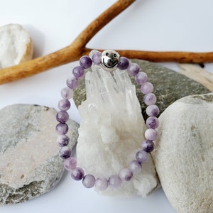 Bracelet en pierres semi précieuses en améthyste, pour petit poignets ou petite fille
