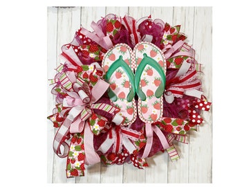 Strawberry summer garden wreath, summertime strawberry picking, strawberry shortcake icecream, garden deco mesh wreath for front door