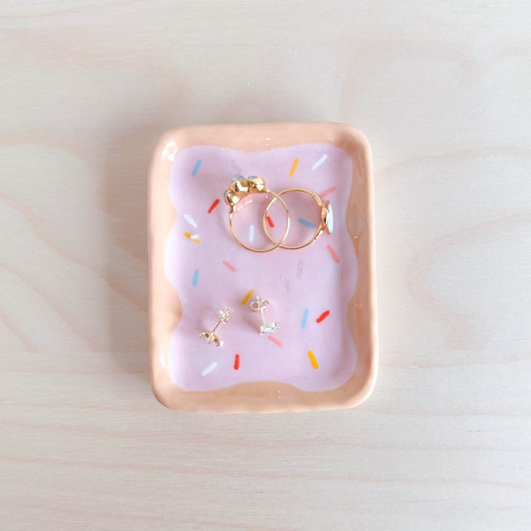 Pink toaster pastry, trinket dish, handmade, ceramic pottery, gift for her, decorative, fun quirky cute, tiny snack plate, jewelry ring dish