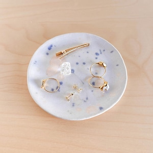 Small ring dish, handmade ceramic, glossy pottery, splatter art, desk accessories, cute snack plate, unique home decor, jewelry trinket dish