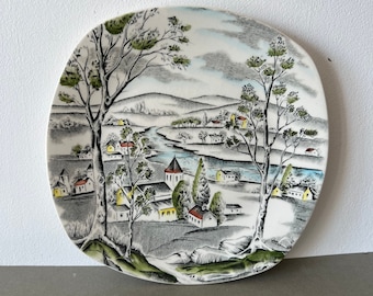 vintage Midwinter Stylecraft Jessie Tait Plate, Happy Valley, 9", Gravure à la main, Couleurs sous glaçure