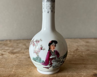 Vintage Chinese kleine porseleinen fles vaas, liggende dame, met kalligrafie