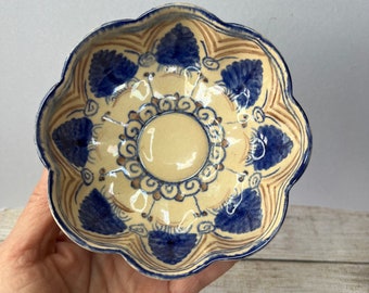 Vintage Turkish Art Pottery Lobed Bowl, Hand Painted, Tuna Seramik Bursa