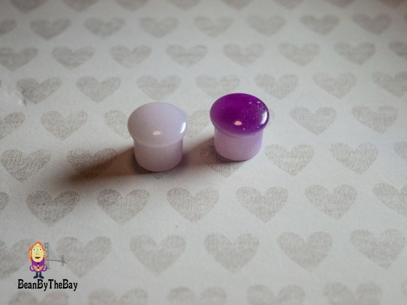 Different shapes and sizes earplugs ear gauges gorgeous /& light COLOR CHANGING