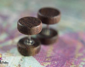 Fake wood ear plugs, fake wood ear gauges