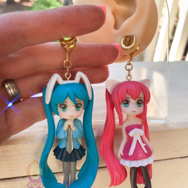 A pair of Cool Manga Dangle plugs, Anime dangle plugs 2g - 1"