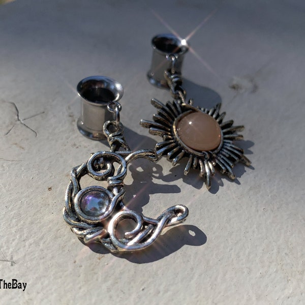 Gorgeous dangle sun & moon plugs, stainless steel single flare ear plugs