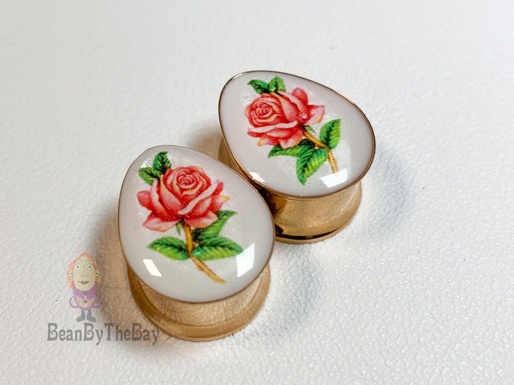 Pretty teardrop ear plugs, with vintage flowers, Multiple