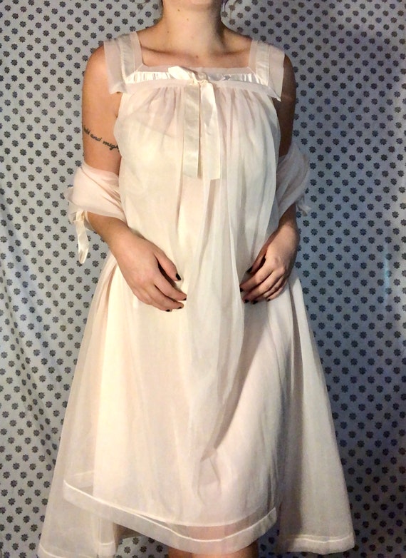 Beautiful Vintage Henson Kickernick Boudoir Set