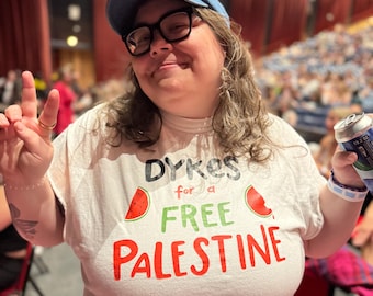 D y k e s for a free Palestine tee!