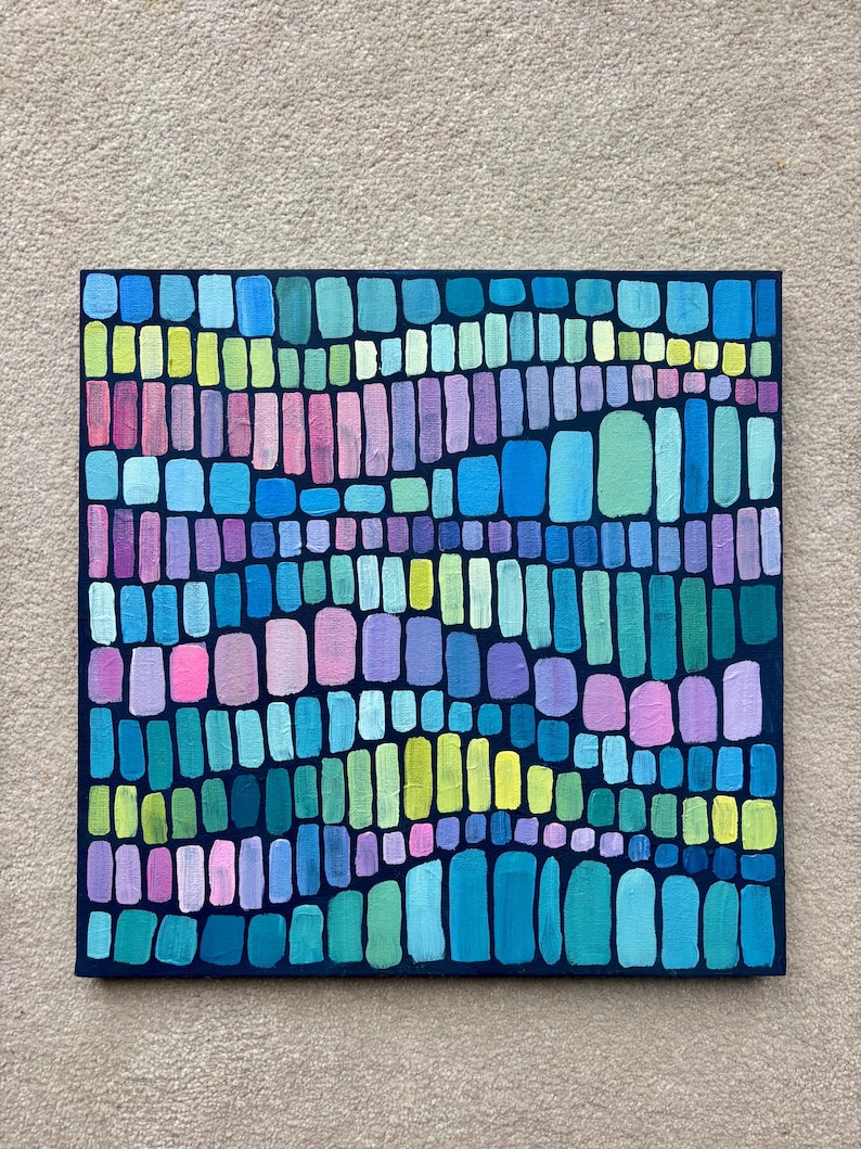 Frequency — Origineel abstract acrylschilderij, 30 x 30 cm, muurdecoratie met felle kleuren, marineblauw canvas afbeelding 2