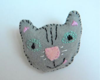 Handmade gray cat felt brooch, a whimsical folk art jewelry accessory