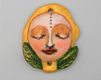 Spirit doll face for doll assemblage