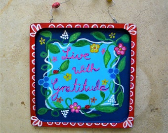 Folk art flower wall plaque Live With Gratitude