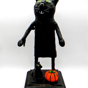 Black Kitten and Mama cat Primitive Folk Art Sculpture with Kitten, Handmade Vintage Style Home Decor Figure, Rustic Animal Collectible Gift