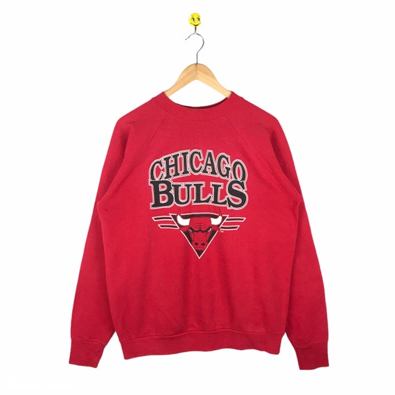 red chicago bulls jumper