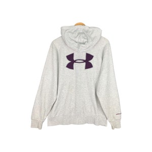 Rare Vintage Under Armour Hoodies Sweatshirt / Jumper / Embroidery Logo / Sportswear / Activewear / Nightwear / Medium Size