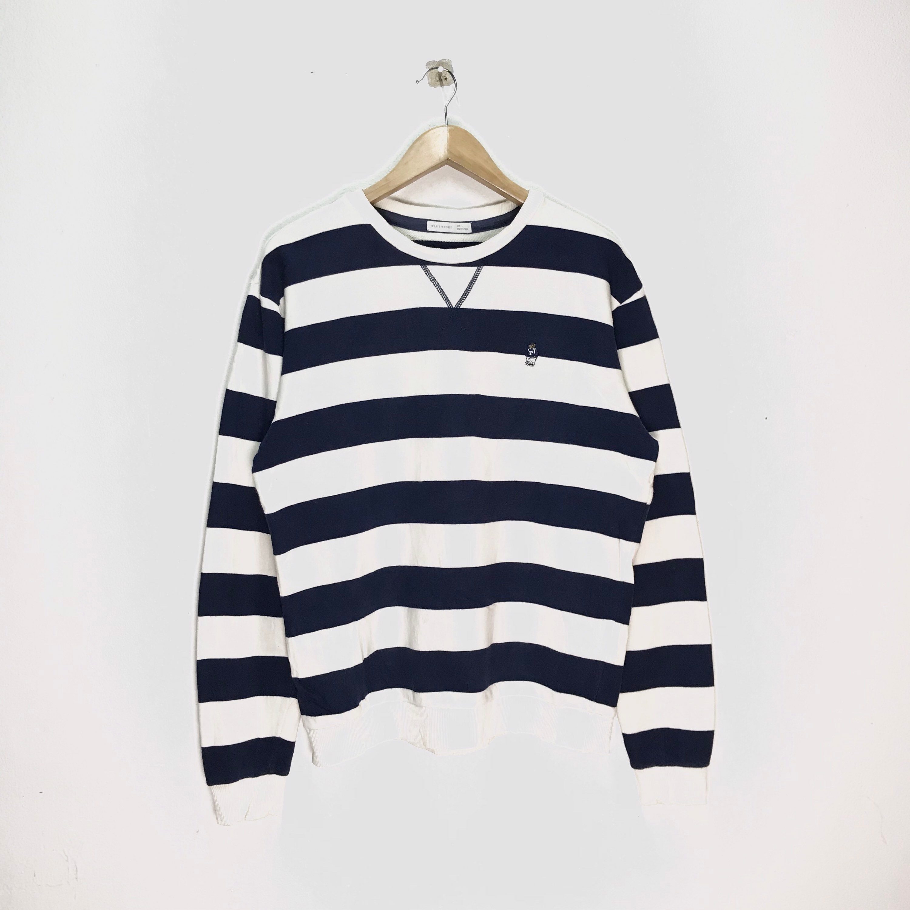 White striped cheap sweatshirt