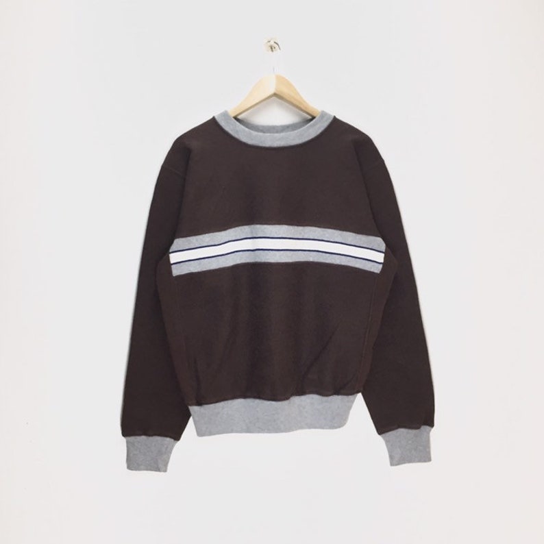 activewear sweatshirt