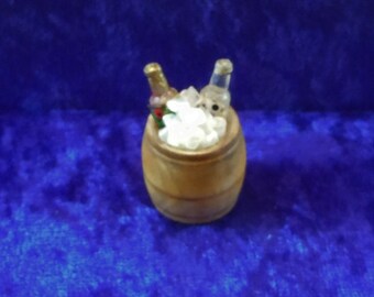 2Pcs dollhouse wine bulk miniature scene bar paris water accessories RSH5 