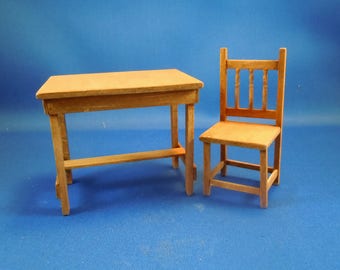 Dollhouse miniature furniture in twelfth scale or 1:12 scale.  Art studio table and chair. Item # D399.