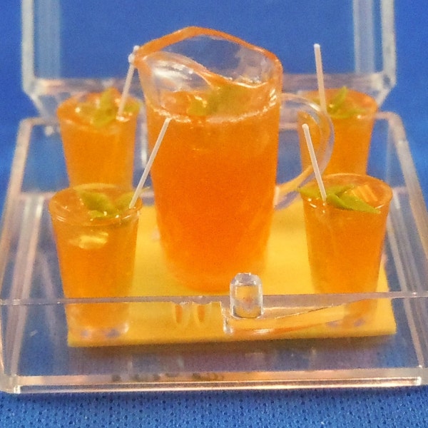 Dollhouse Miniature Food and Drink; Pitcher of Lemonade and 4 glasses in twelfth scale; 1:12 scale.  Item #D183.