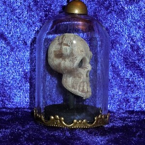 Dollhouse Miniature Accessory in twelfth scale or 1:12 scale. Halloween, skull under glass dome. Item N467. image 2