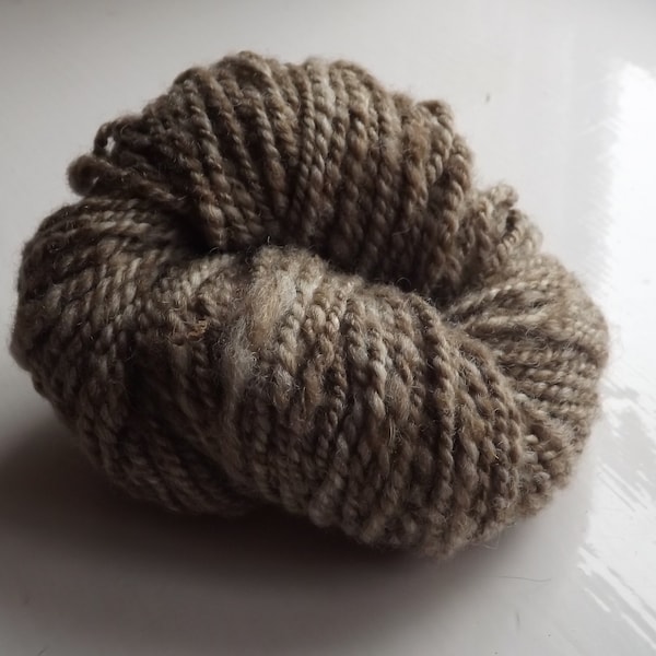 Handgesponnenes Wollgarn - Shetland Moorit Braun