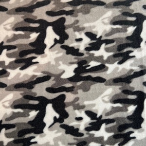 Fleece Saddle Cover for 16.5” 17&quot; 17.5&quot; 18” Hunter Jumper, All-Purpose dressage, personalized custom cover for boy in grey camo
