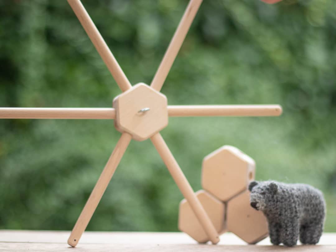 Baby Mobile Hanger 6 Arms Wooden Frame Crib Mobile Holder Nursery