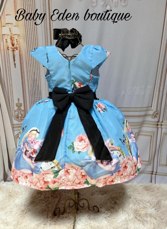 open lace back dress Girl's Alice in Wonderland Dress, Birthday Party 7 US Numeric