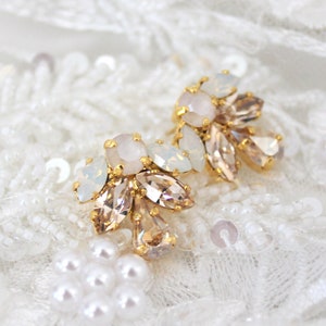 Crystal Braut Ohrringe, Brautschmuck, Crystal Ohrstecker, Hochzeit Ohrringe, White opal Brautjungfer Ohrringe, Hochzeitsschmuck,