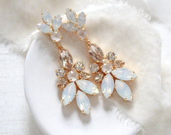 Gold Bridal earrings, Chandelier Wedding earrings, Bridal jewelry, Statement Wedding earrings, Ivory cream earrings, White opal earrings