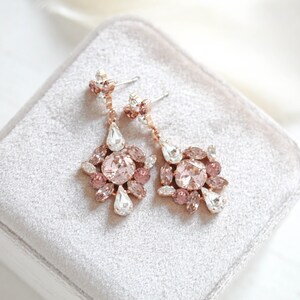 Rose gold Bridal earrings, Blush crystal earrings, Bridal jewelry, Rose gold chandelier earrings, Crystal Wedding earrings, Wedding jewelry