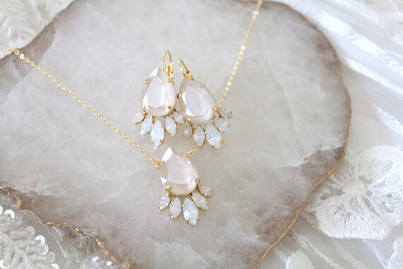 Bridal Cream Long Necklace Set 3596