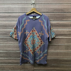 Vintage 90’s Tribal Design Shirt / Surf & Skate