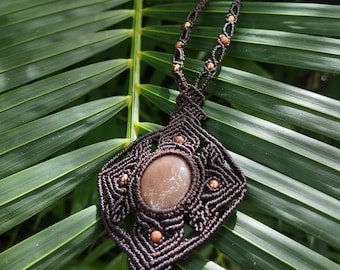 Sunstone necklace, macrame jewelry, crystal talisman, earth goddess, sunstone jewelry, macrame necklace