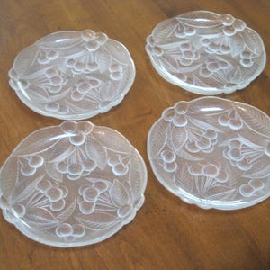 4pc Mikasa Crystal &quot;Bountiful&quot; Dessert Or Appetizer Plates, Glassware, Frosted Glass, Raised Cherries