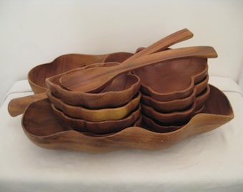 Vintage Mid Cenury Carved Monkey Pod Wood Salad Serving Bowl - Service for 8