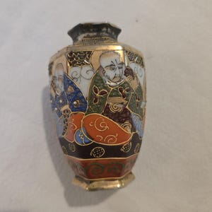Vintage Japan Japanese Satsuma Vase Handpainted Art Ceramics Asian Pottery