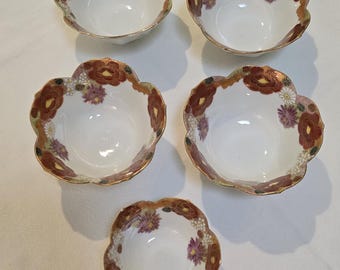 Japanese Kutani Porcelain Lotus Bowls: Meiji Period, Reds & Golds