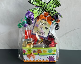Halloween Candy Gift Box: Trick or Treat Party Favor
