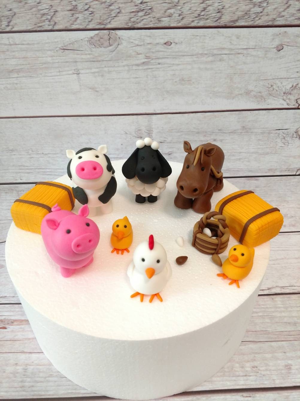 Fondant Farm Animals - Fondant Farm Cake Topper Fondant Pig Cow Sheep Horse Chicken - Farm Party Toppers - Farm - Fondant Barnyard Animals