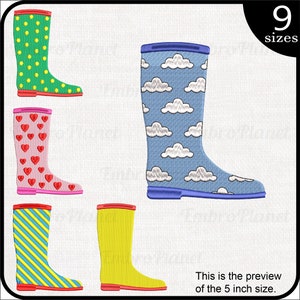 Könnte beinhalten: Vier verschiedene Designs von Gummistiefeln, jedes mit einem anderen Muster. Die Stiefel sind alle rot, gelb, grün und blau. Die Designs sind Punkte, Herzen, Streifen und Wolken. Der Text "9 Größen" befindet sich in der oberen rechten Ecke des Bildes. Der Text "Dies ist die Vorschau der 5 Zoll Größe." befindet sich in der unteren rechten Ecke des Bildes.